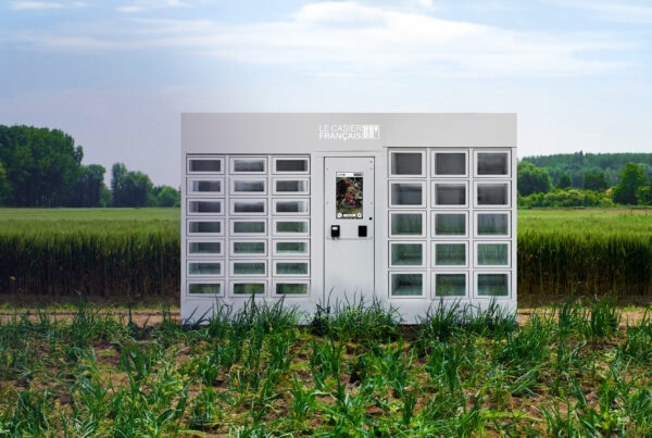 Distributeur automatique en plein champ