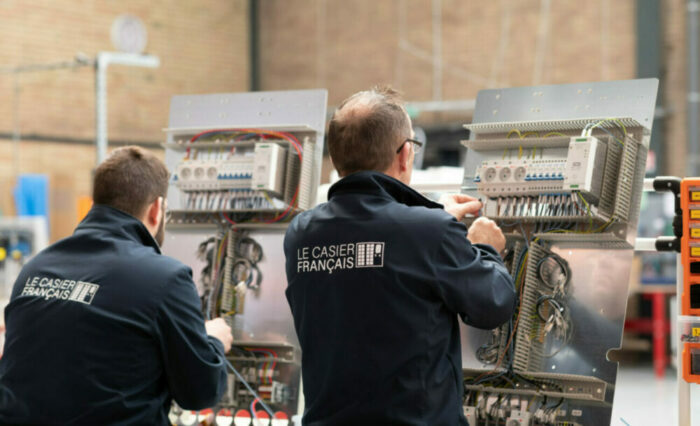 Photos de 2 techniciens LCF