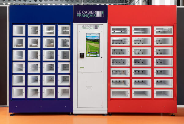 Photo d'un distributeur LCF en bleu blanc rouge