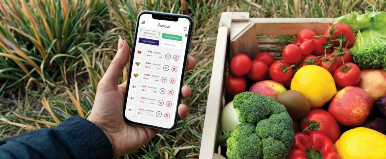 Producteur devant le kiosque, notre vending