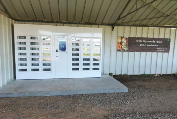 Distributeur automatique Le Casier Français dans une ferme