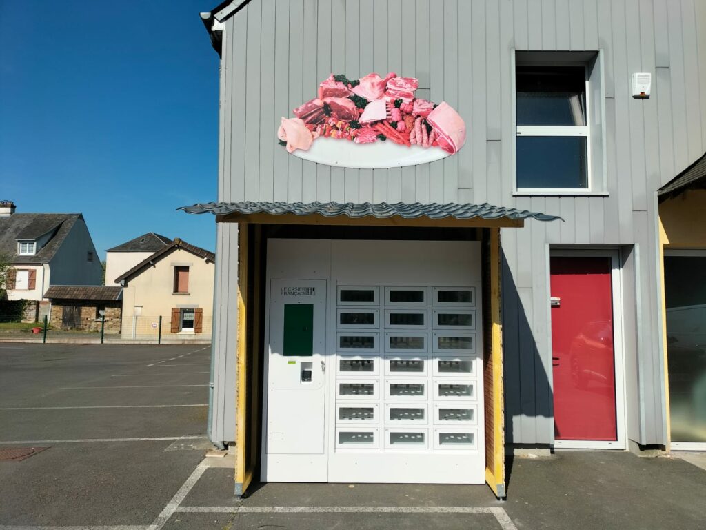 Casier connecté pour boucherie installé dans un abri