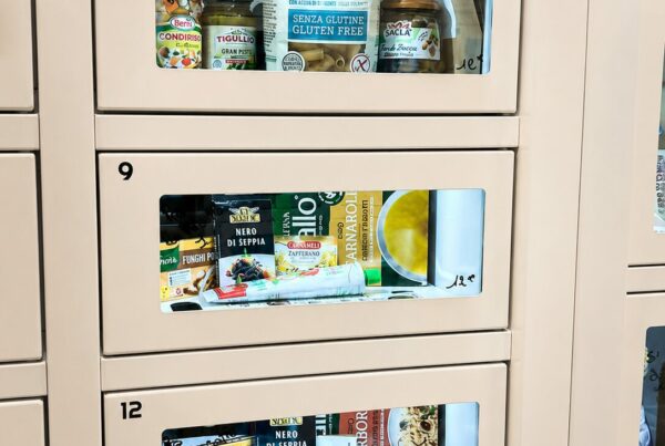 Des casiers automatiques contenant des produits locaux en Isère