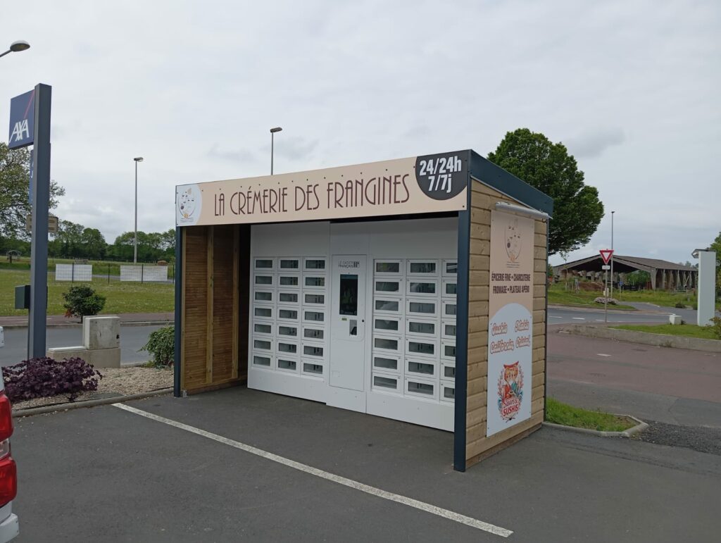 Un distributeur automatique signé Le Casier Français installé pour la Crèmerie des Frangines