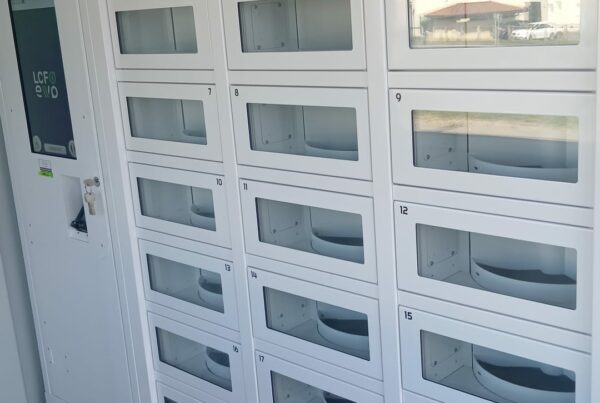 Distributeur automatique Le Casier Français 21 casiers avec plateau tournant