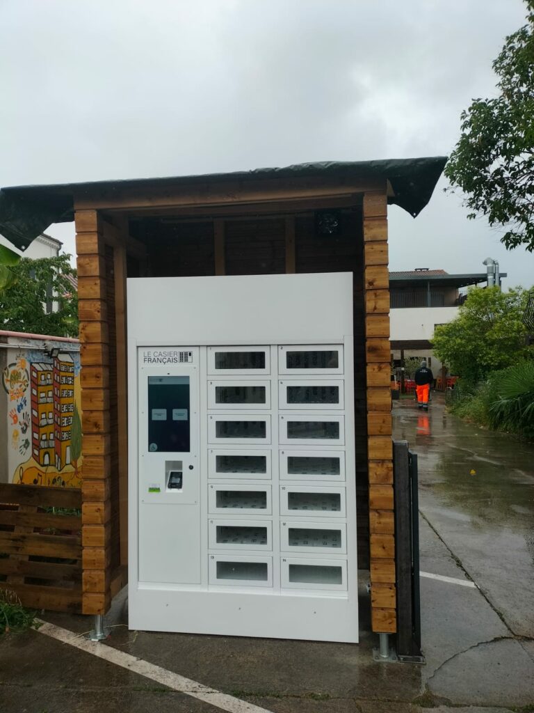 Casier Compact 14 double vente du Casier Français pour son client Le Hang'Art