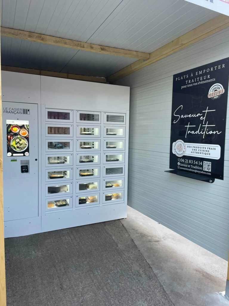 Distributeur automatique Le Casier Français qui vend des plats traiteur