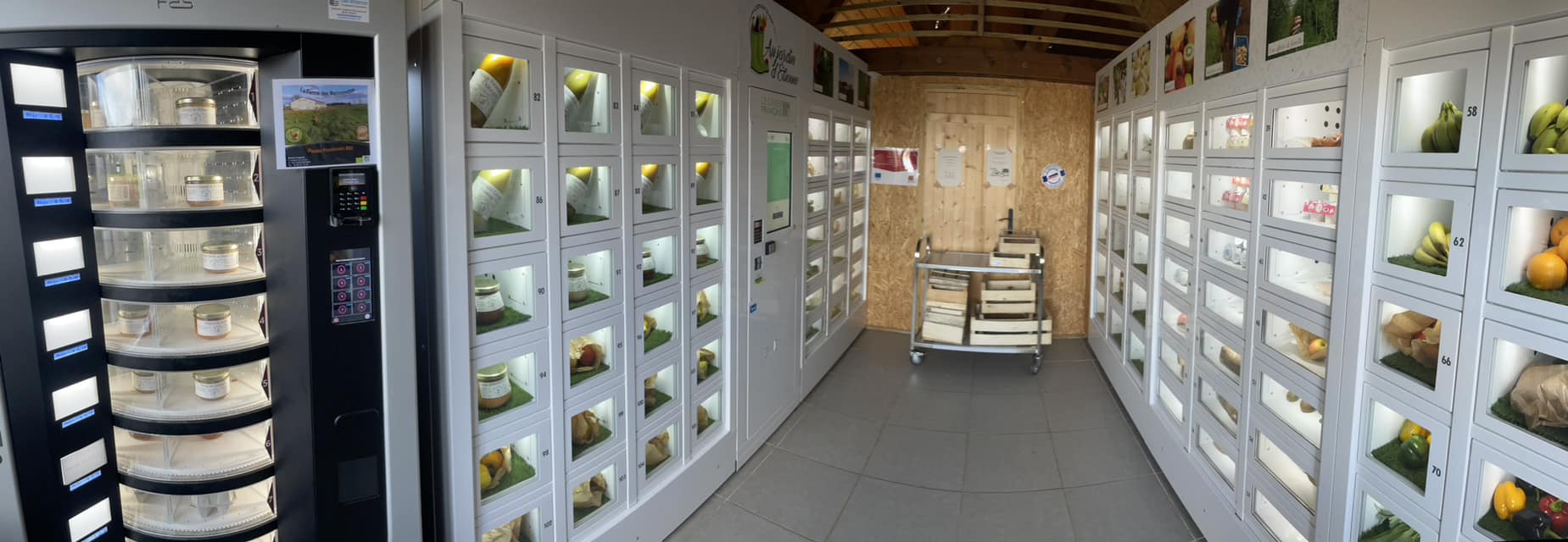 Magasin de fruits et légumes en libre-service